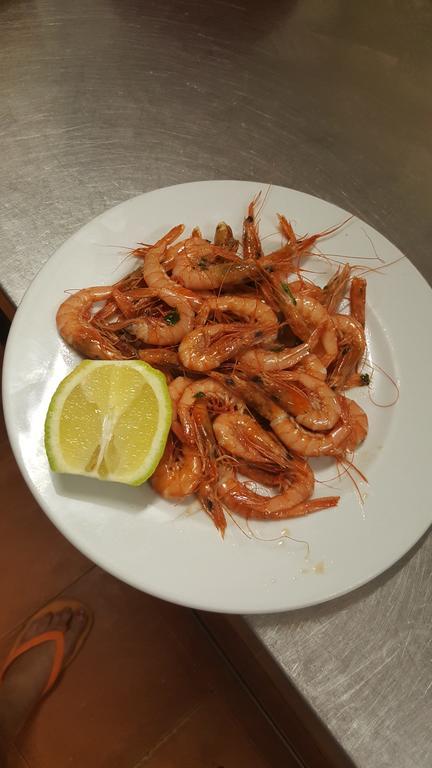 Carboneras de Guadazaón Hostal Cabanas מראה חיצוני תמונה
